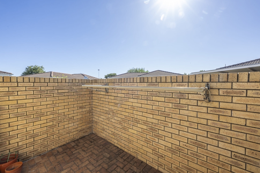 2 Bedroom Property for Sale in Protea Heights Western Cape